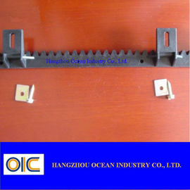 China Estantes de engranaje de desplazamiento M4 20X26X330 (tipo ligero estante de engranaje de nylon) proveedor