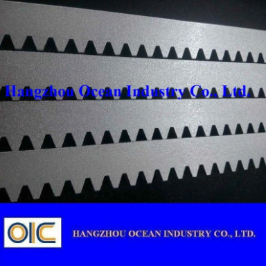 China Cubra con cinc el estante de engranaje de acero galvanizado plateado proveedor