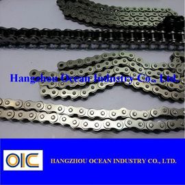 China Cadena de rodillos 1/8 con enlace de conexión certificada ANSI para entornos lubricados con aceite proveedor