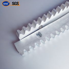 China Módulo de anchura de 20 mm 1.0 Racks de engranajes naturales para una operación de engranajes suave y precisa proveedor