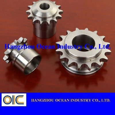 Resistencia a la corrosión Sprockets industriales Método de instalación atornillado Diseñado para maquinaria industrial que proporciona transmisión de potencia proveedor